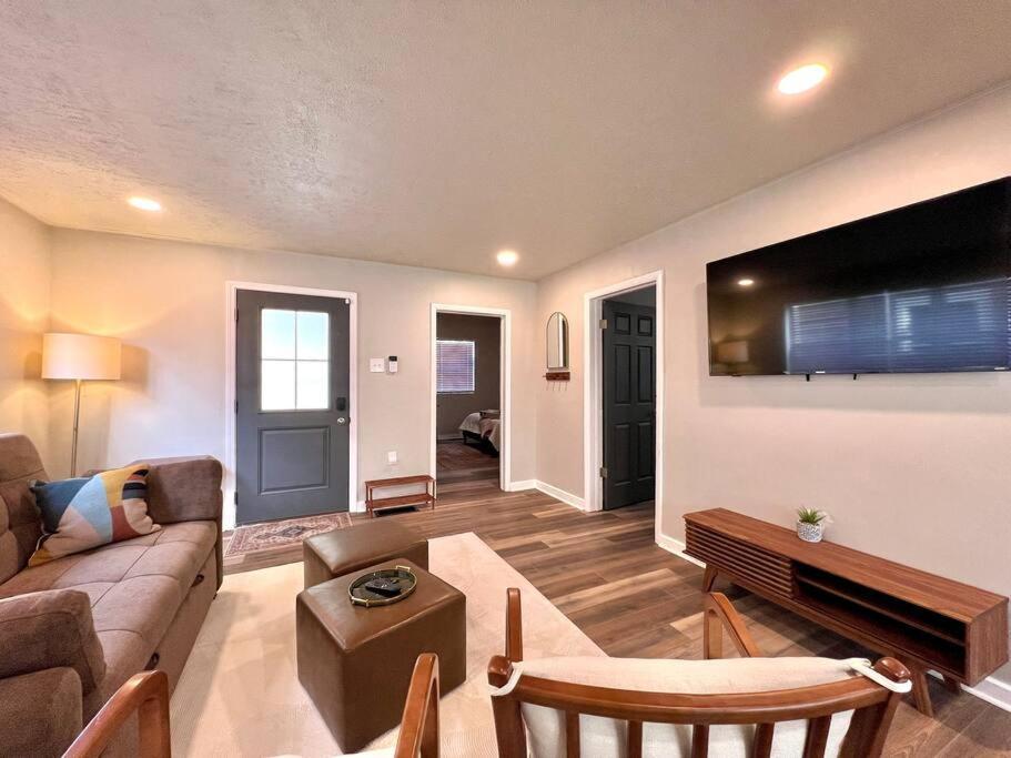 Modern Style Home Near Dt Indy & Major Attractions Indianápolis Exterior foto